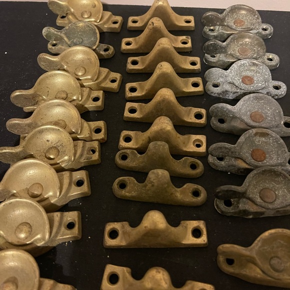 22 Brass Window Sash Locks Complete Screws Cast Iron Rare Old Vintage Decor - Picture 4 of 11